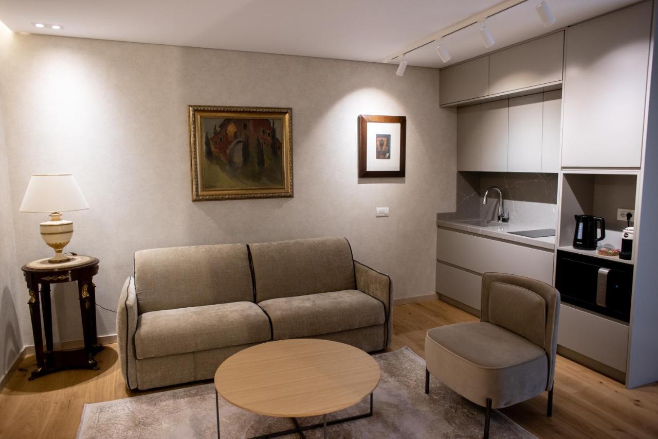 Seven Luxury Suites Tirana Eksteriør billede